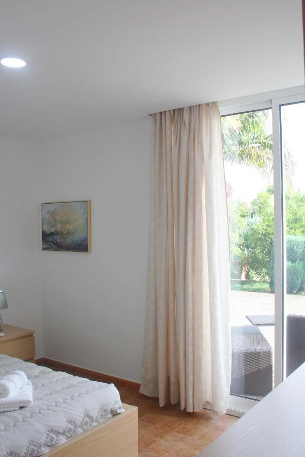 Lugar Dos Louros 2 Apartment Estreito Da Calheta Bagian luar foto